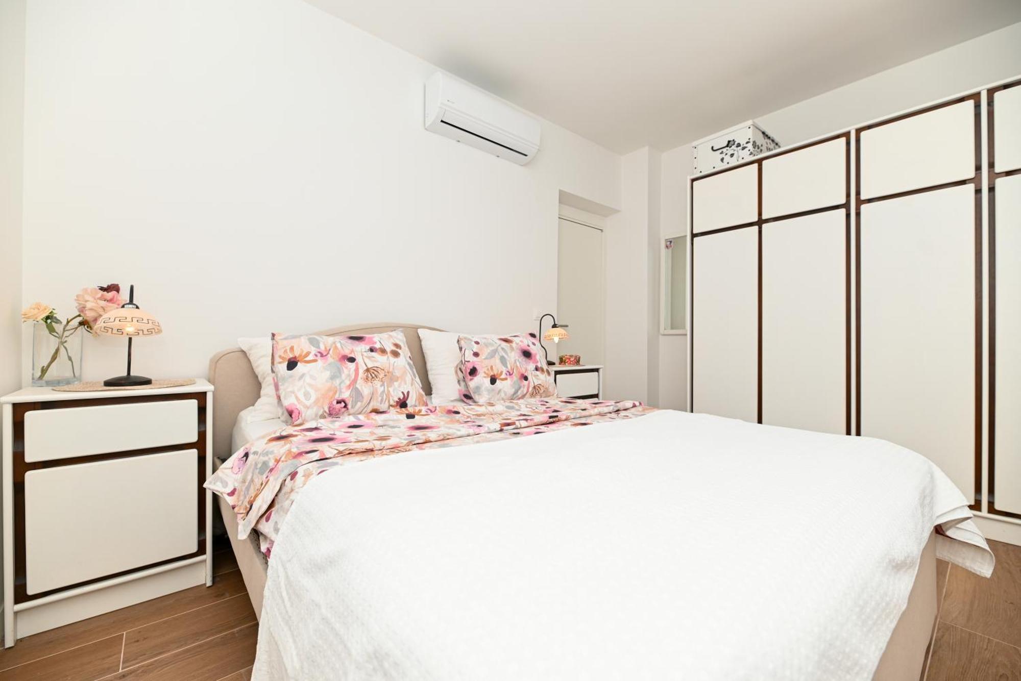 Downtown Apartments Maar Trogir Rum bild