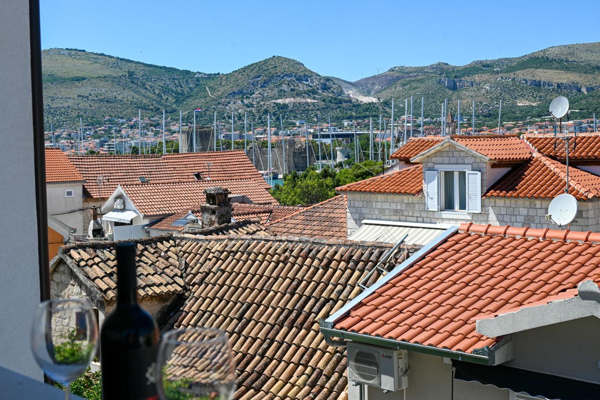 Downtown Apartments Maar Trogir Exteriör bild