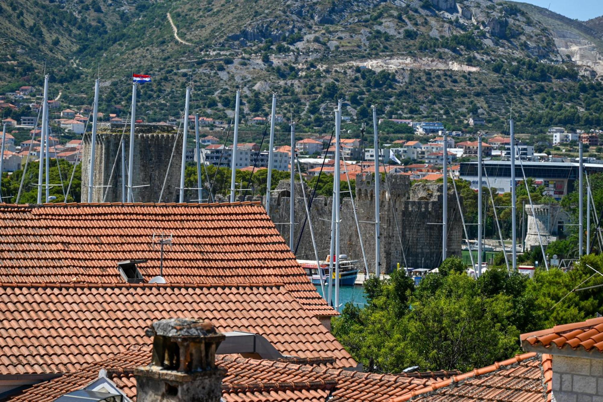 Downtown Apartments Maar Trogir Exteriör bild